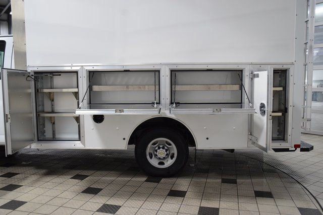 2026 Chevrolet Express Commercial Cutaway 3500 Van 139" - 23012420 - 34