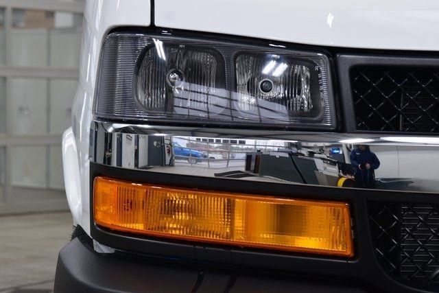 2026 Chevrolet Express Commercial Cutaway 3500 Van 139" - 23012420 - 5