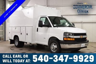 2026 Chevrolet Express Commercial Cutaway