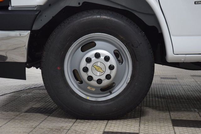 2026 Chevrolet Express Commercial Cutaway 3500 Van 139" - 23012421 - 15