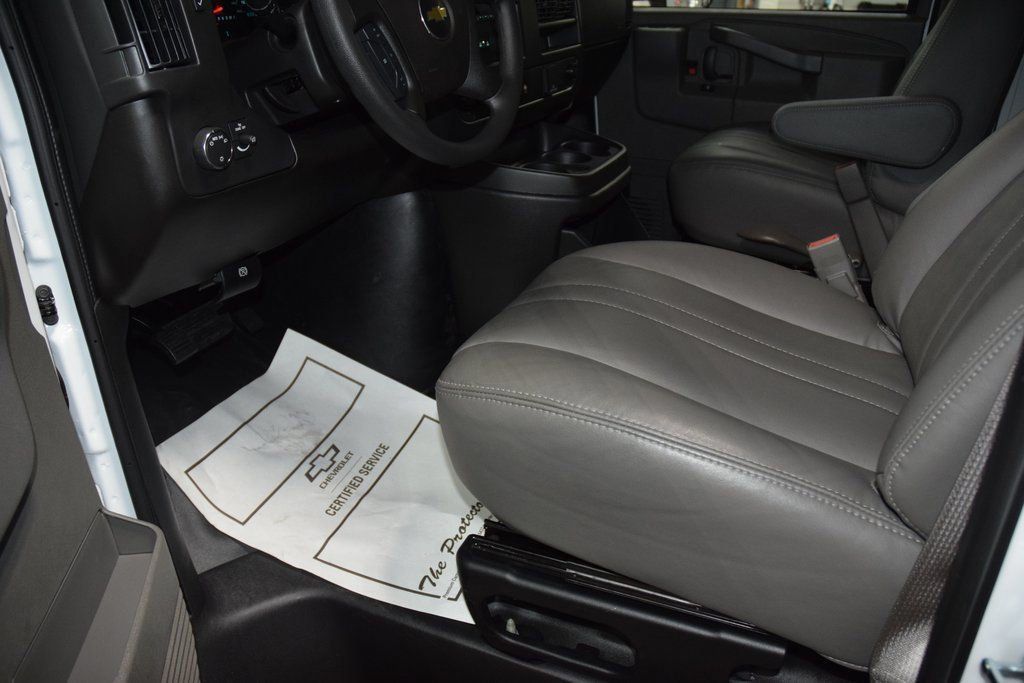 2026 Chevrolet Express Commercial Cutaway 3500 Van 139" - 23012421 - 28