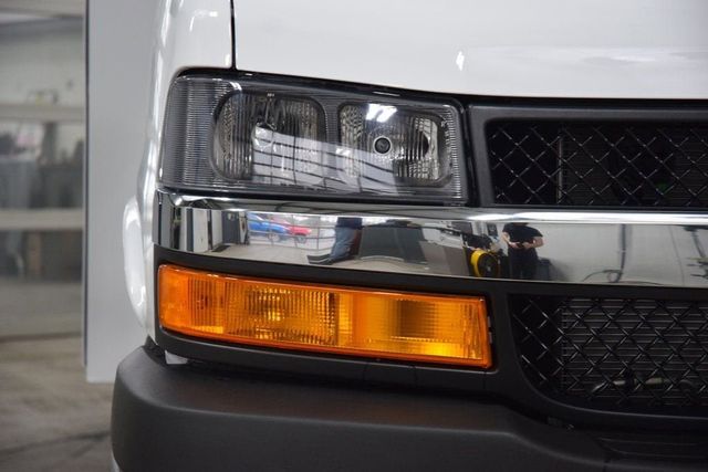 2026 Chevrolet Express Commercial Cutaway 3500 Van 139" - 23012421 - 5