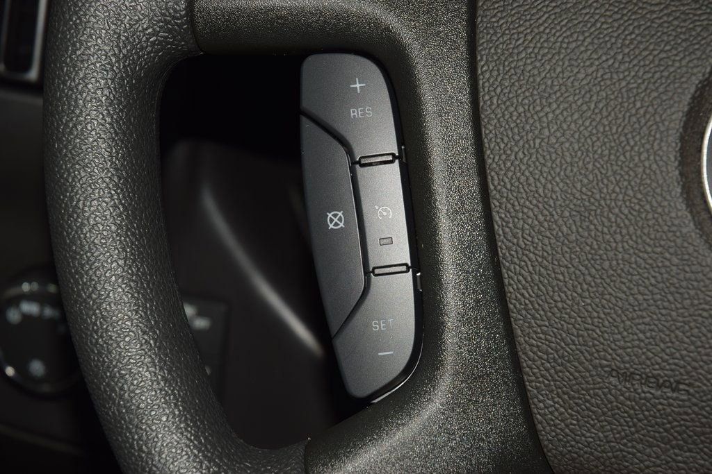 2026 Chevrolet Express Commercial Cutaway 3500 Van 139" - 23012422 - 25