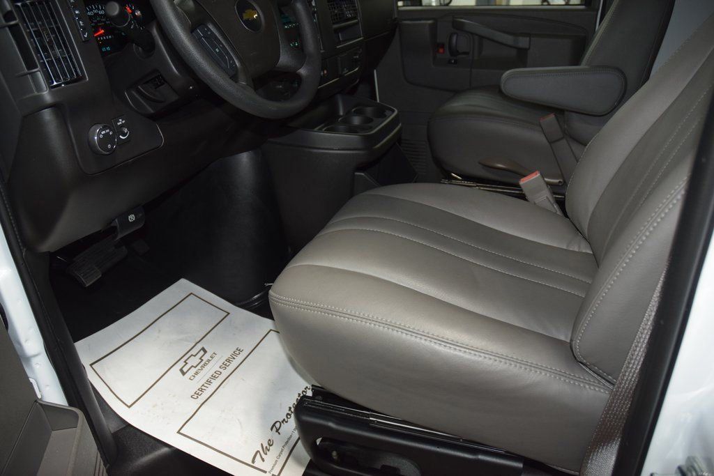 2026 Chevrolet Express Commercial Cutaway 3500 Van 139" - 23012422 - 27