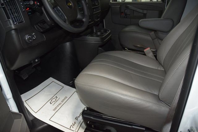 2026 Chevrolet Express Commercial Cutaway 3500 Van 139" - 23012422 - 27