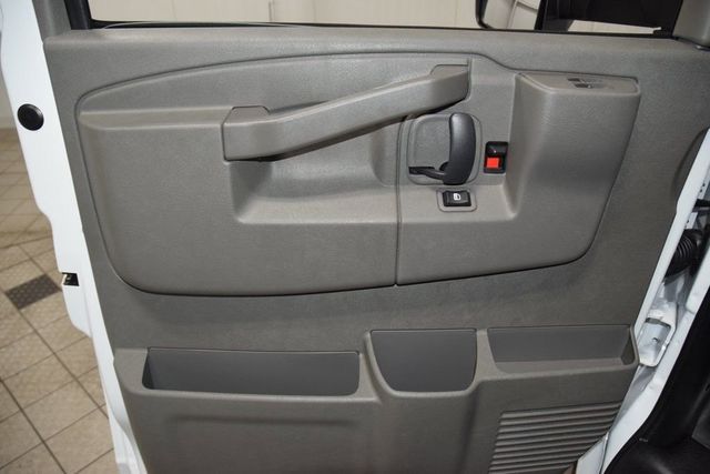 2026 Chevrolet Express Commercial Cutaway 3500 Van 139" - 23012422 - 30