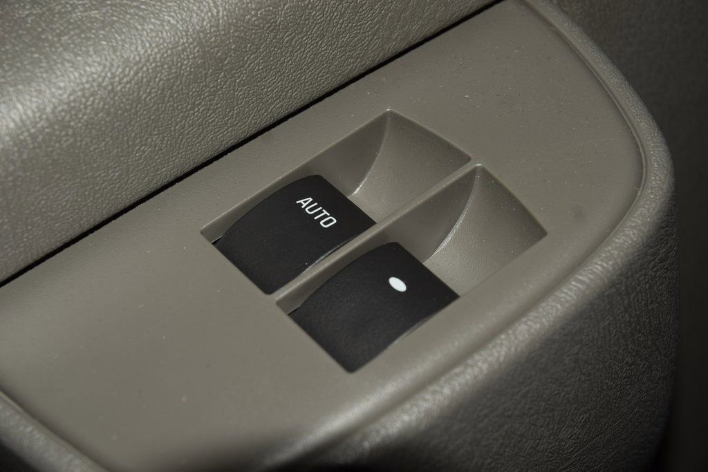 2026 Chevrolet Express Commercial Cutaway 3500 Van 139" - 23012422 - 31