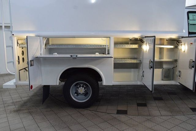 2026 Chevrolet Express Commercial Cutaway 3500 Van 139" - 23012422 - 34