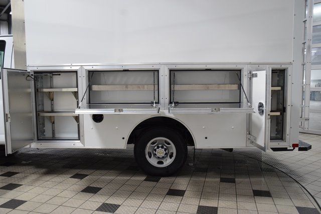 2026 Chevrolet Express Commercial Cutaway 3500 Van 139" - 23044789 - 34