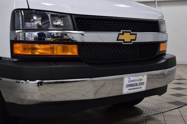 2026 Chevrolet Express Commercial Cutaway 3500 Van 139" - 23044789 - 6