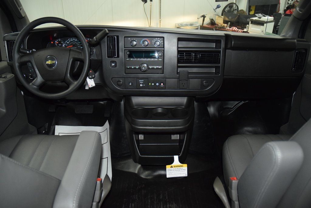 2026 Chevrolet Express Commercial Cutaway 3500 Van 139" - 23044790 - 18