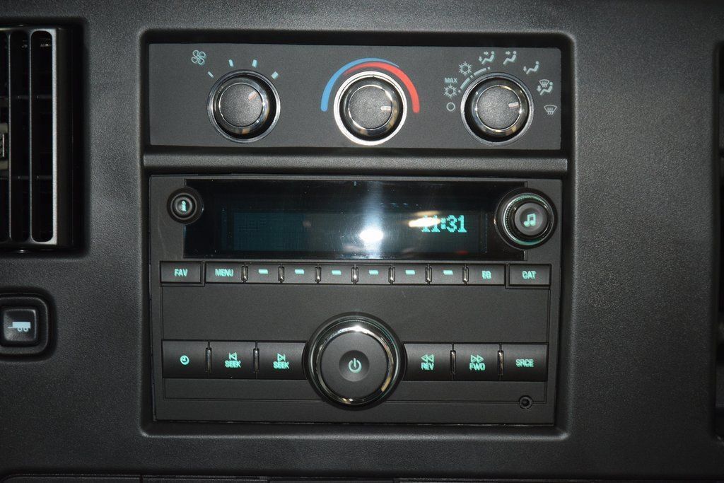 2026 Chevrolet Express Commercial Cutaway 3500 Van 139" - 23044790 - 19