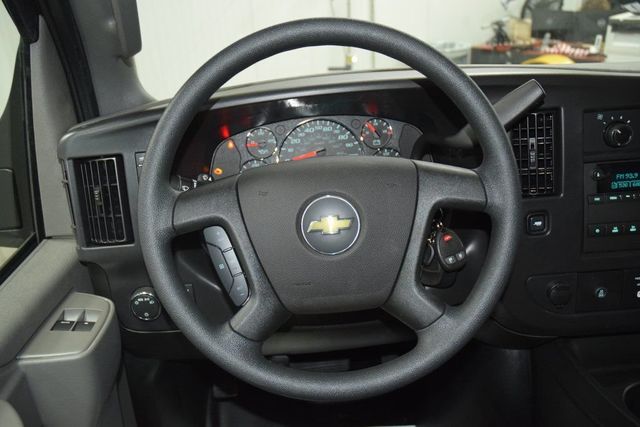 2026 Chevrolet Express Commercial Cutaway 3500 Van 139" - 23044791 - 24