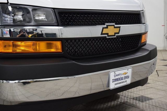 2026 Chevrolet Express Commercial Cutaway 3500 Van 139" - 23044791 - 6