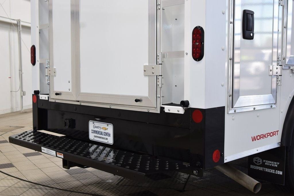 2026 Chevrolet Express Commercial Cutaway 3500 Van 159" - 23012412 - 10