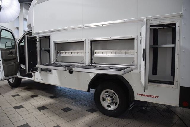 2026 Chevrolet Express Commercial Cutaway 3500 Van 159" - 23012412 - 29
