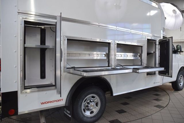 2026 Chevrolet Express Commercial Cutaway 3500 Van 159" - 23012412 - 30