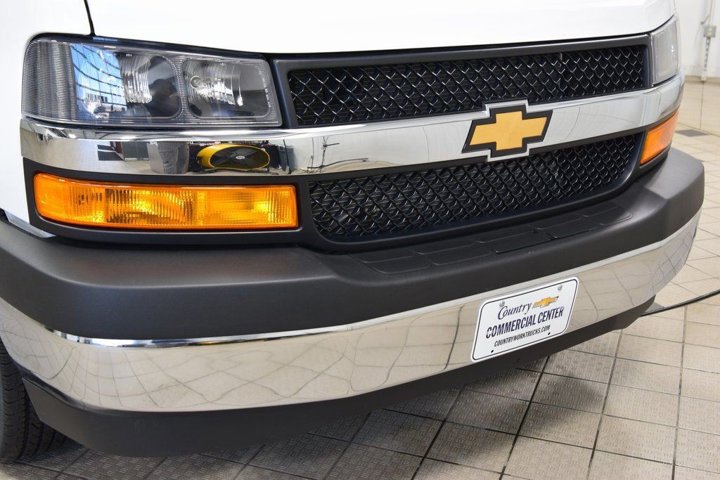 2026 Chevrolet Express Commercial Cutaway 3500 Van 159" - 23012412 - 6