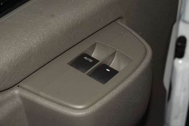 2026 Chevrolet Express Commercial Cutaway 3500 Van 159" - 23012414 - 26