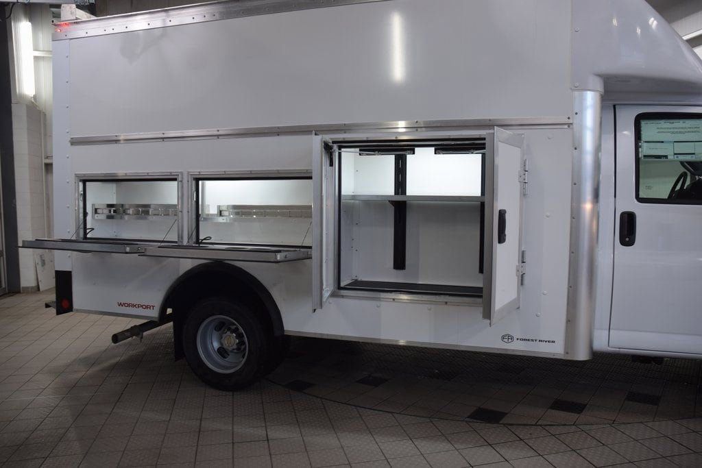 2026 Chevrolet Express Commercial Cutaway 3500 Van 159" - 23012414 - 30