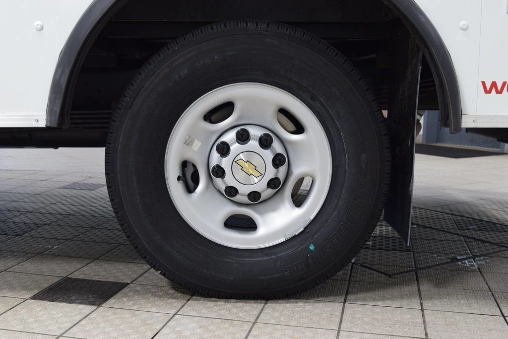 2026 Chevrolet Express Commercial Cutaway 3500 Van 159" - 23044786 - 13