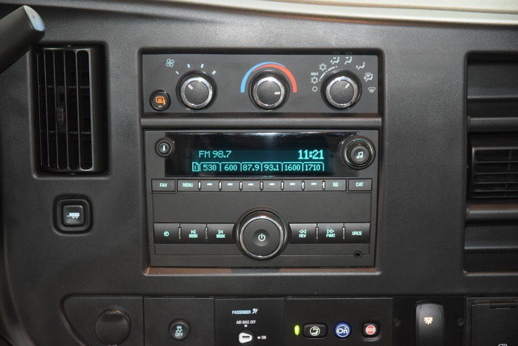 2026 Chevrolet Express Commercial Cutaway 3500 Van 159" - 23044786 - 17