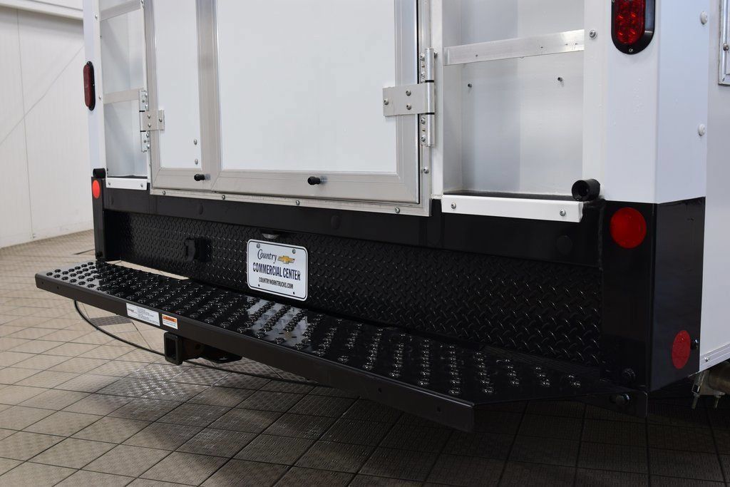 2026 Chevrolet Express Commercial Cutaway 3500 Van 159" - 23044787 - 11