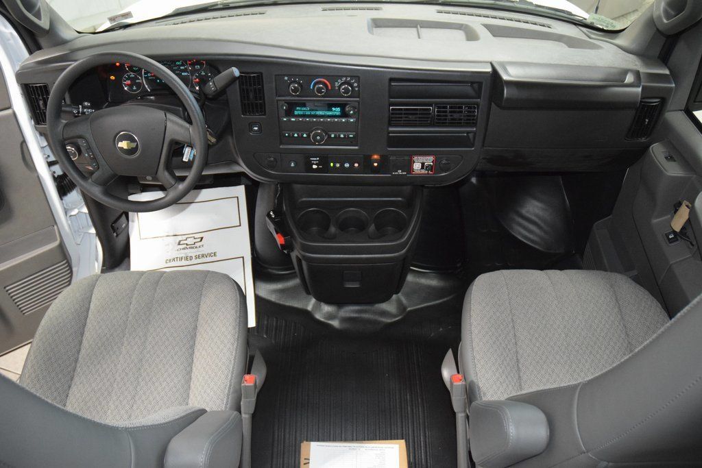 2026 Chevrolet Express Commercial Cutaway 3500 Van 159" - 23044787 - 17