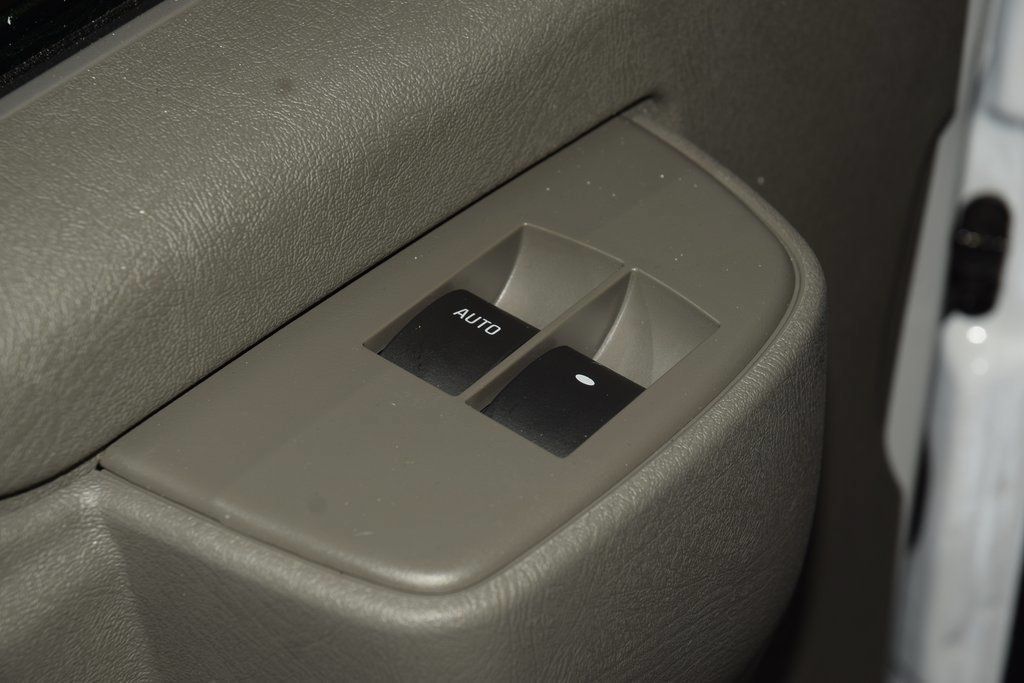 2026 Chevrolet Express Commercial Cutaway 3500 Van 159" - 23044787 - 26
