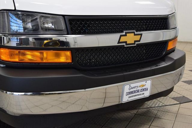 2026 Chevrolet Express Commercial Cutaway 3500 Van 159" - 23044787 - 6