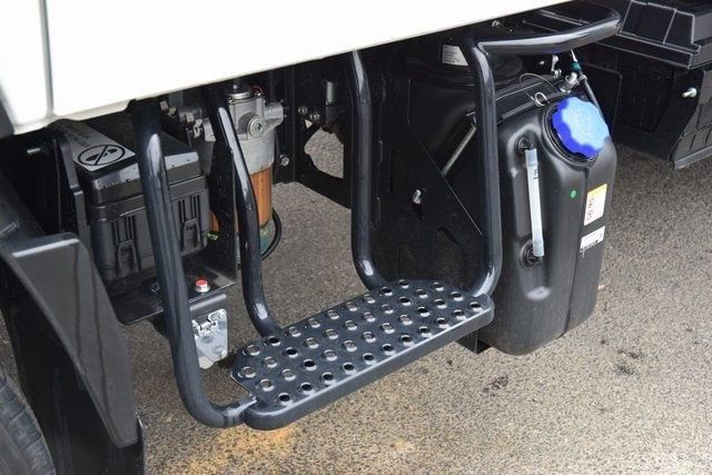2026 Chevrolet Low Cab Forward 5500 XD  - 23045929 - 17