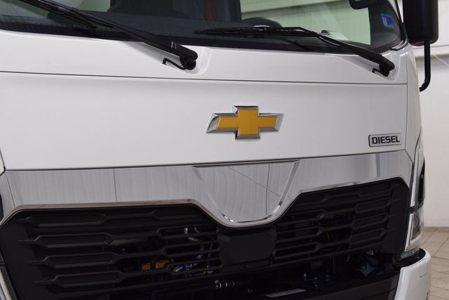 2026 Chevrolet Low Cab Forward 5500 XD  - 23045930 - 4