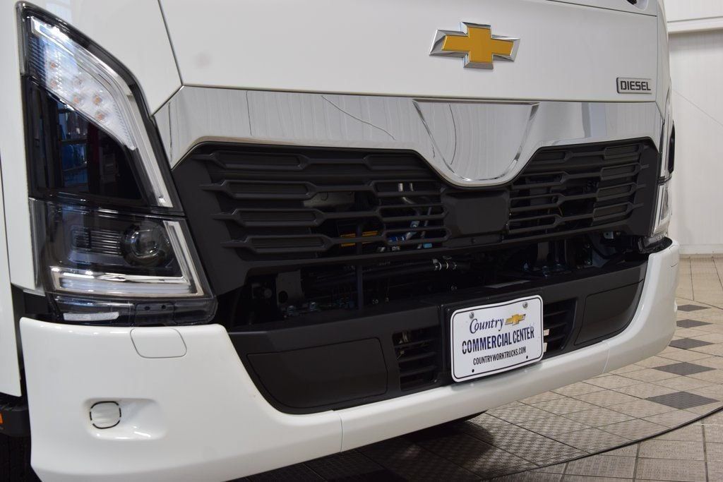 2026 Chevrolet Low Cab Forward 5500 XD  - 23045930 - 6