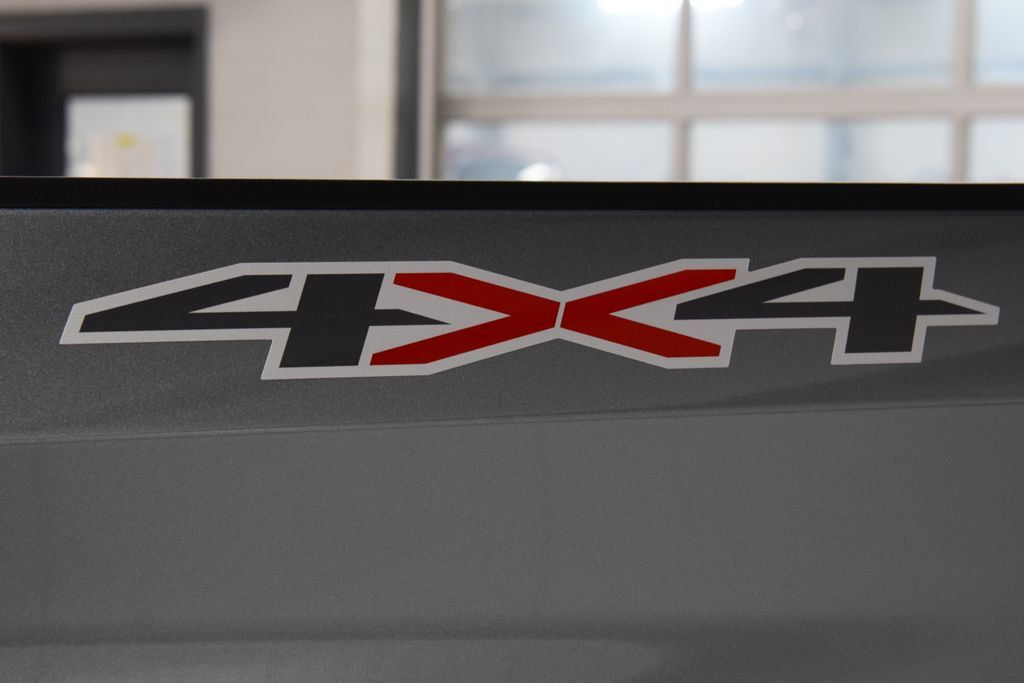 2026 Chevrolet Silverado 1500 4WD Crew Cab 147" Custom - 22990209 - 27