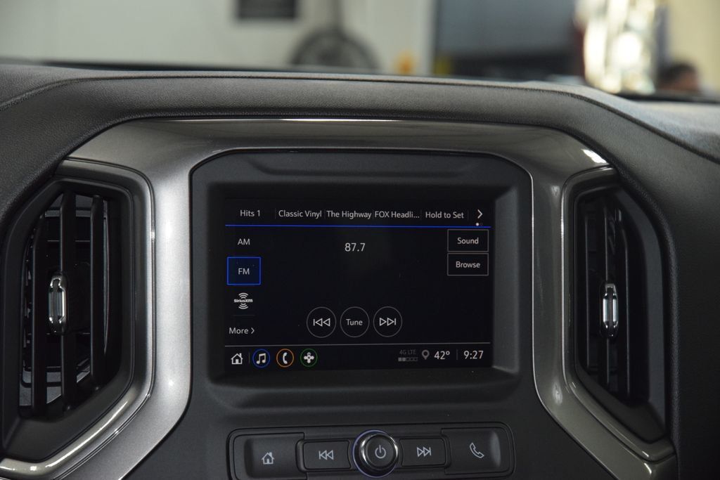 2026 Chevrolet Silverado 1500 4WD Crew Cab 147" Custom - 22990209 - 33