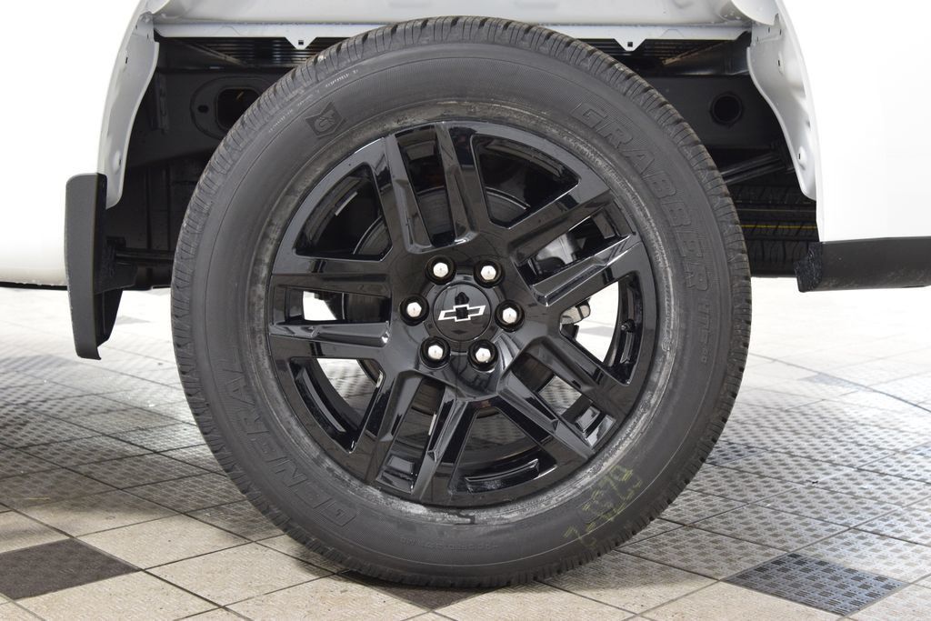 2026 Chevrolet Silverado 1500 4WD Crew Cab 147" Custom - 22991890 - 28