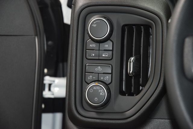 2026 Chevrolet Silverado 1500 4WD Crew Cab 147" Custom - 22991890 - 36