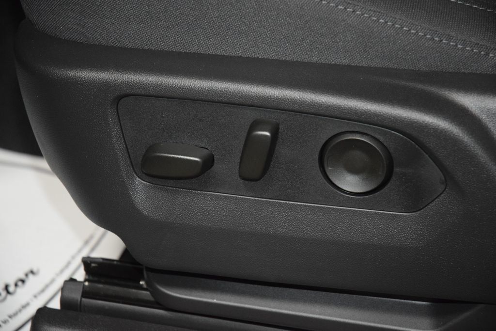 2026 Chevrolet Silverado 1500 4WD Crew Cab 147" Custom - 22991890 - 40