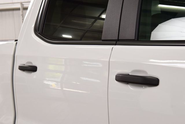 2026 Chevrolet Silverado 1500 4WD Crew Cab 147" Custom - 23042059 - 18