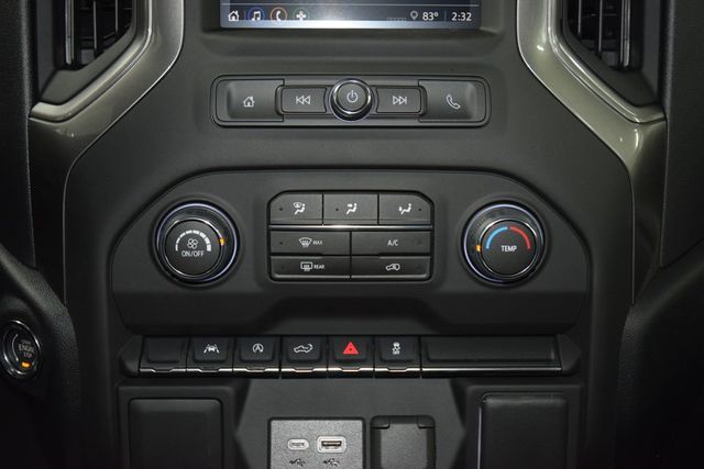 2026 Chevrolet Silverado 1500 4WD Crew Cab 147" Custom - 23042059 - 33