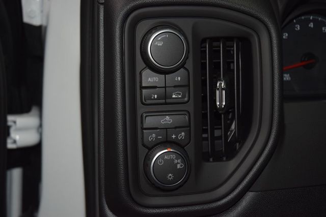 2026 Chevrolet Silverado 1500 4WD Crew Cab 147" Custom - 23042059 - 35