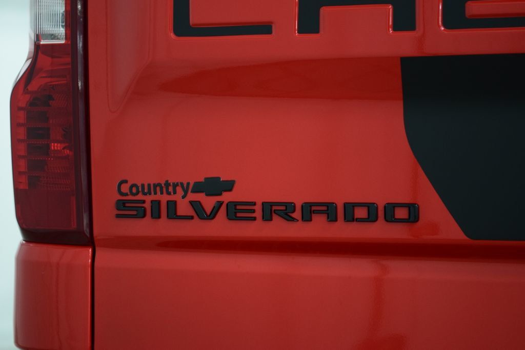 2026 Chevrolet Silverado 1500 4WD Crew Cab 147" Custom - 23042100 - 22