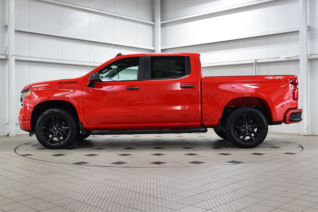 2026 Chevrolet Silverado 1500 4WD Crew Cab 147" Custom - 23042100 - 3