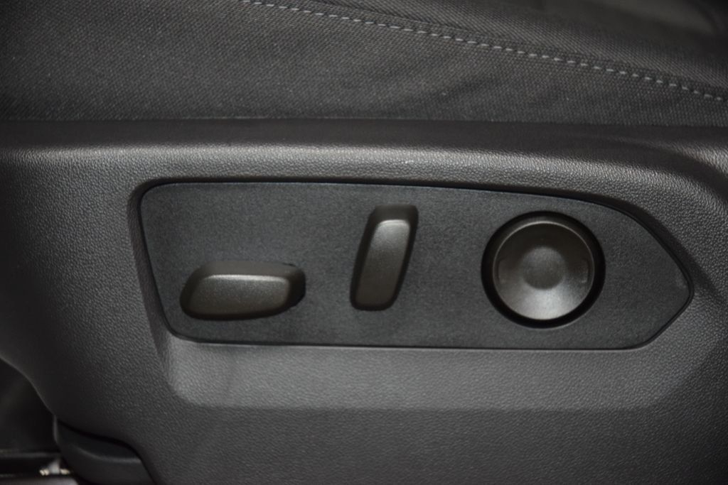 2026 Chevrolet Silverado 1500 4WD Crew Cab 147" Custom - 23042100 - 40