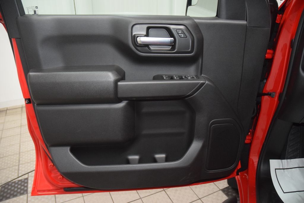 2026 Chevrolet Silverado 1500 4WD Crew Cab 147" Custom - 23042100 - 46