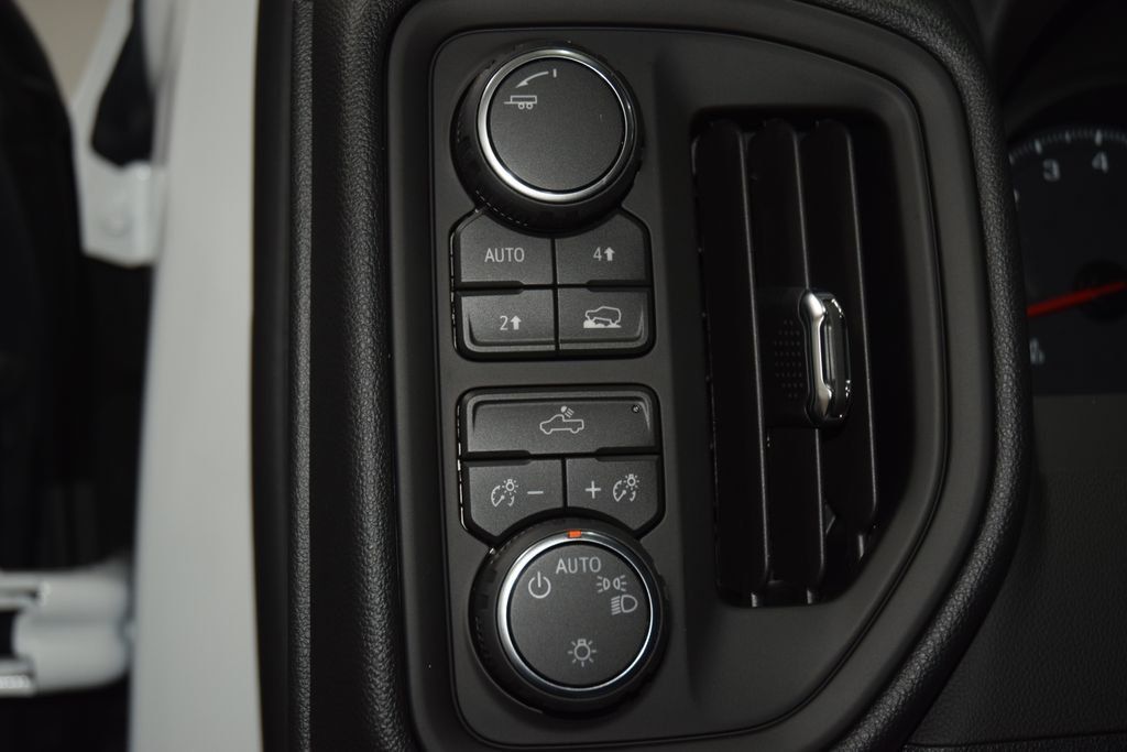 2026 Chevrolet Silverado 1500 4WD Crew Cab 147" Custom - 23062228 - 39