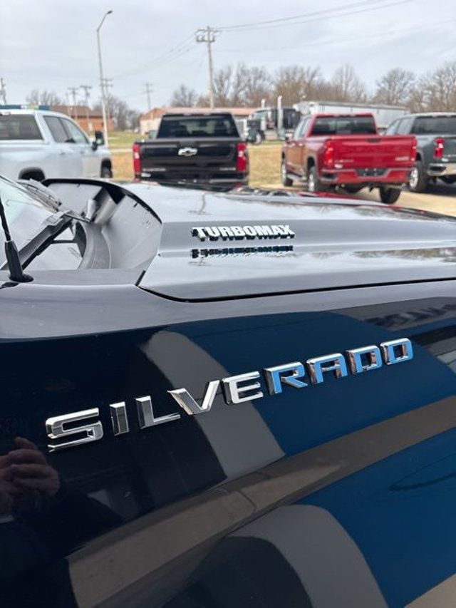 2026 Chevrolet Silverado 1500 4WD Crew Cab 147" Custom - 22993728 - 24