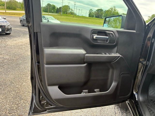 2026 Chevrolet Silverado 1500 4WD Crew Cab 147" Custom - 23049571 - 9