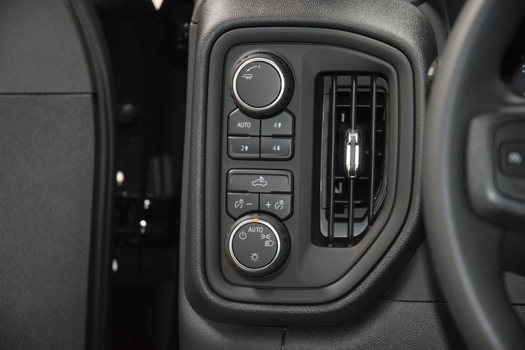 2026 Chevrolet Silverado 1500 4WD Crew Cab 147" Custom Trail Boss - 22980824 - 32