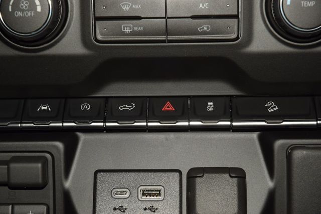 2026 Chevrolet Silverado 1500 4WD Crew Cab 147" Custom Trail Boss - 23000836 - 28